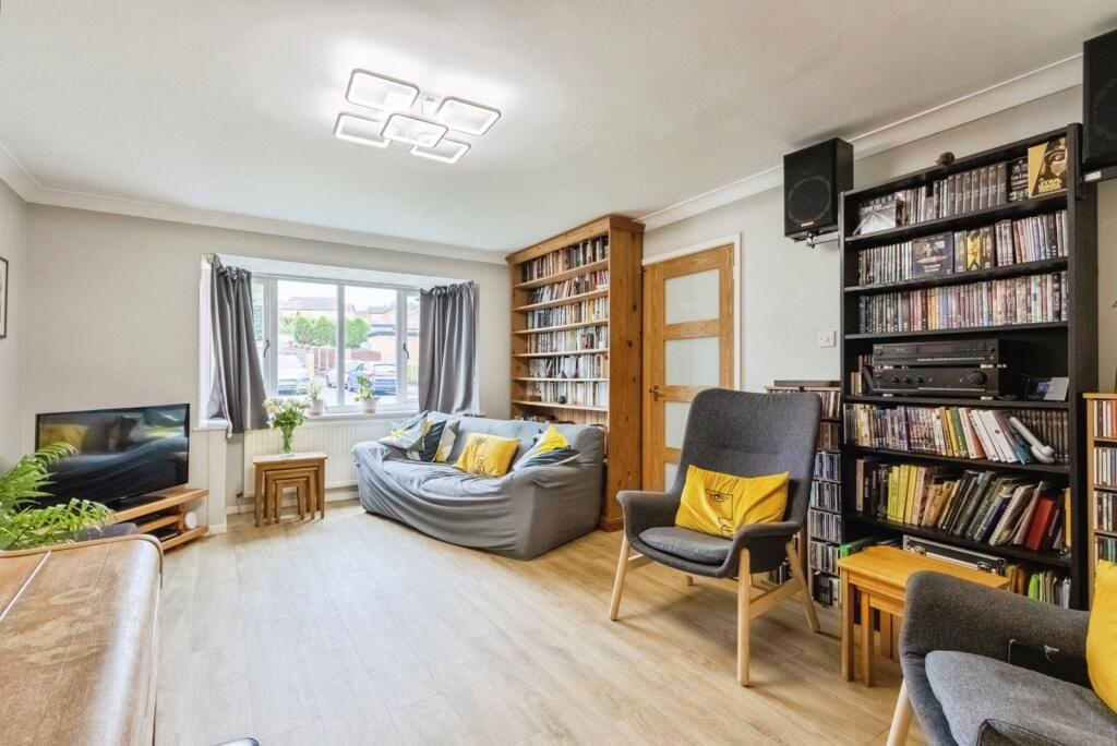 House in Leeds, Upper Green, West Ardsley - View 2