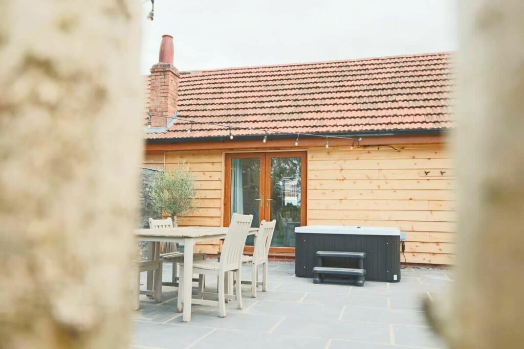 1 bedroom cottage for rent