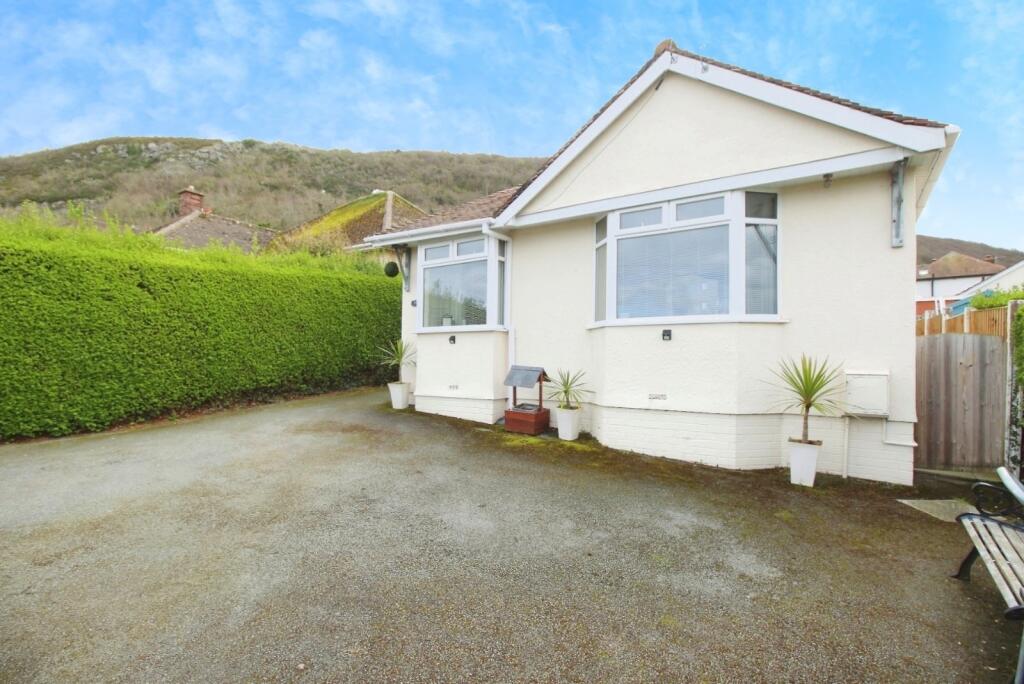 Calthorpe Drive, Prestatyn, Denbighshire, LL19 photo 2