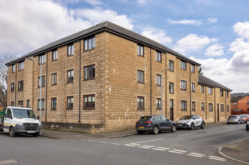 2-bed flat on 1, Knoxland Street, Dumbarton, Dunbartonshire, G82, £89,000