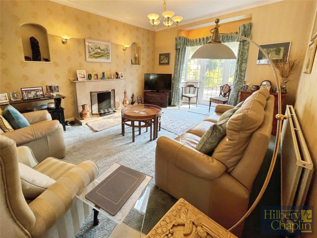 House in Hornchurch, Ardleigh Green - More