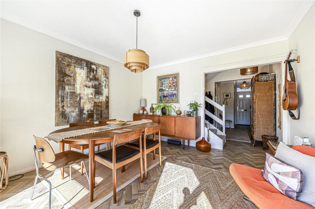 East Approach Drive, Pittville, Cheltenham, Gloucestershire, GL52 photo 4