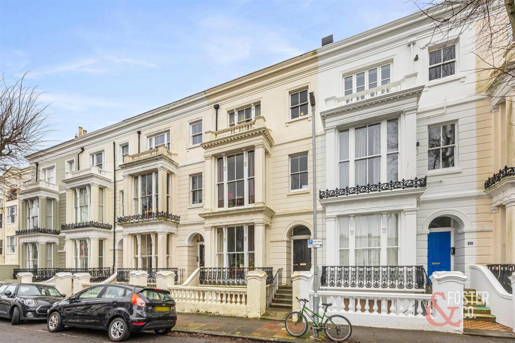 2-bed flat on Buckingham Road, Brighton, £415,000