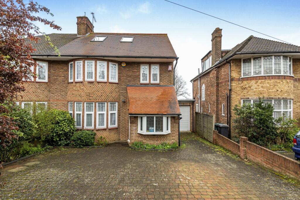 Main image of property: Northiam, London, N12