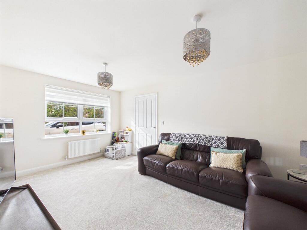 House in Tewkesbury, Innsworth - View 4