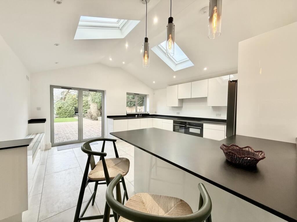 Braemar Drive, Highcliffe On Sea photo 5