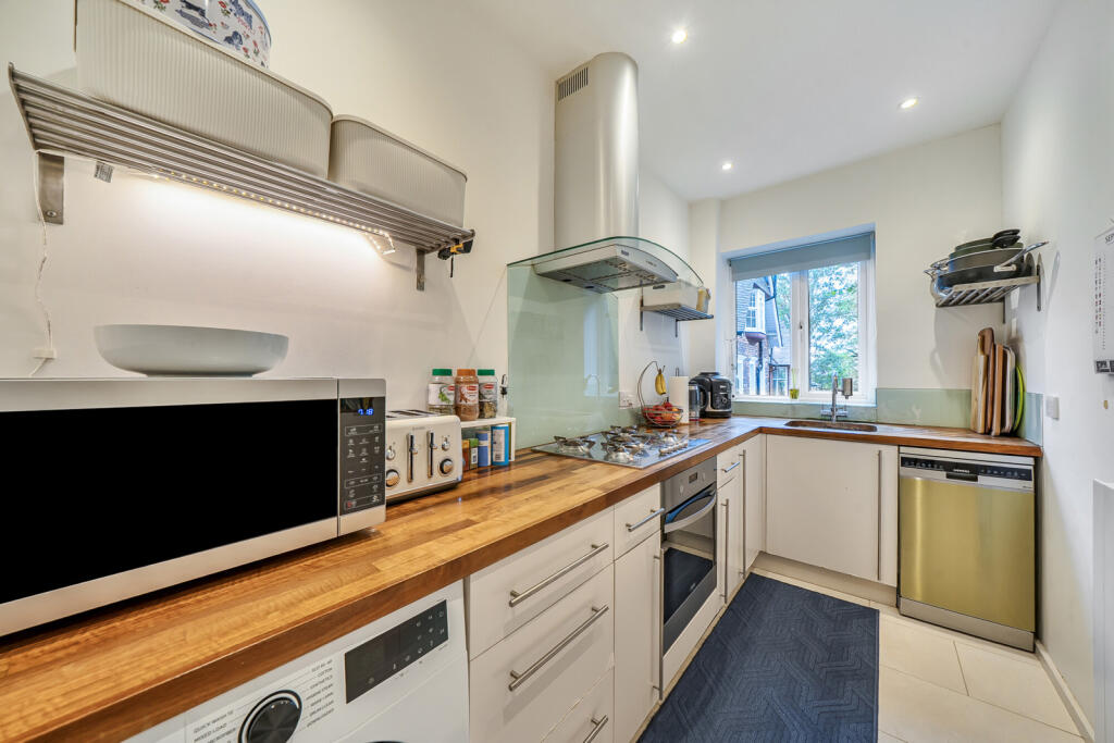 Apartment in London - View 3