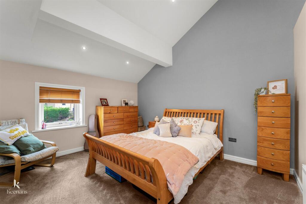 House in Hyndburn, Altham - More
