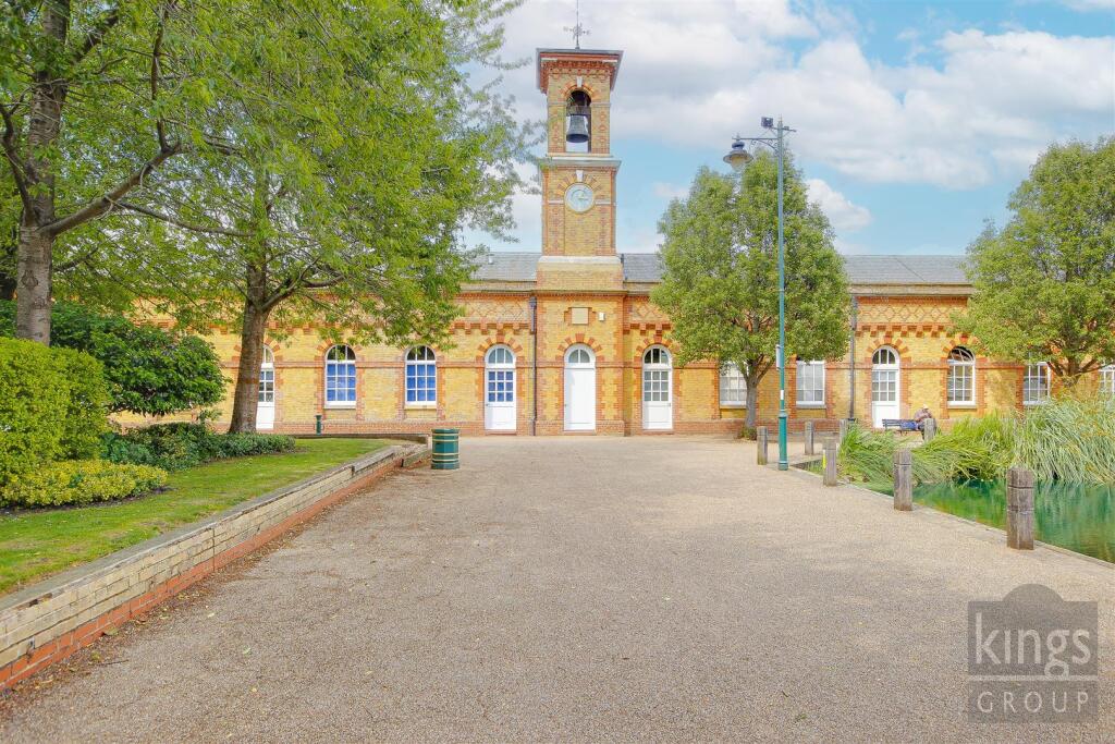 Apartment in Enfield - View 4
