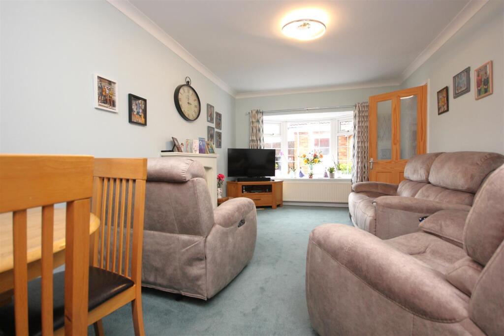 House in Rushden, North Northamptonshire - View 3