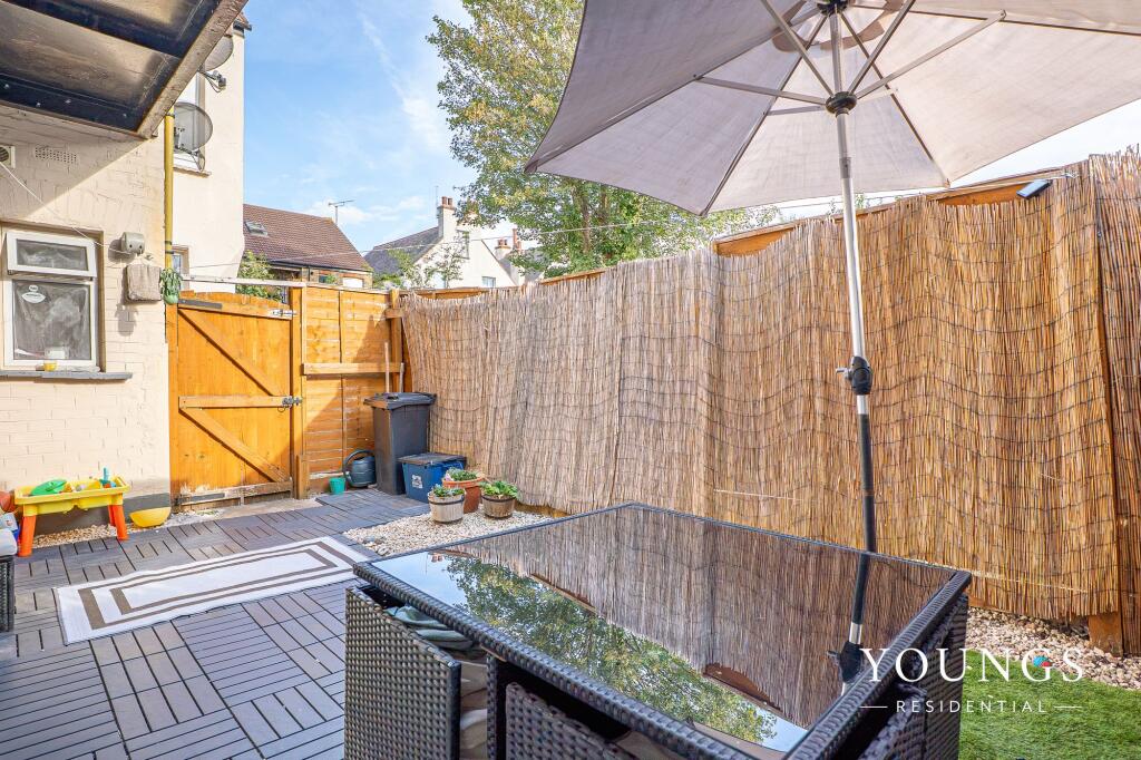 Apartment in Southend-on-Sea, Essex - View 4