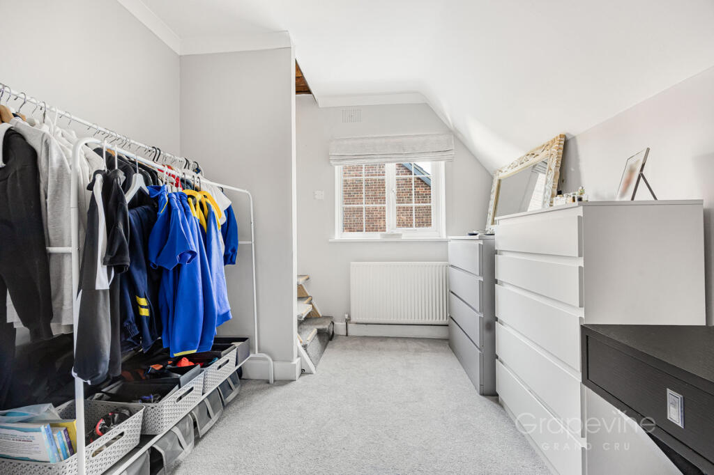 House in Twyford, Wokingham - View 5