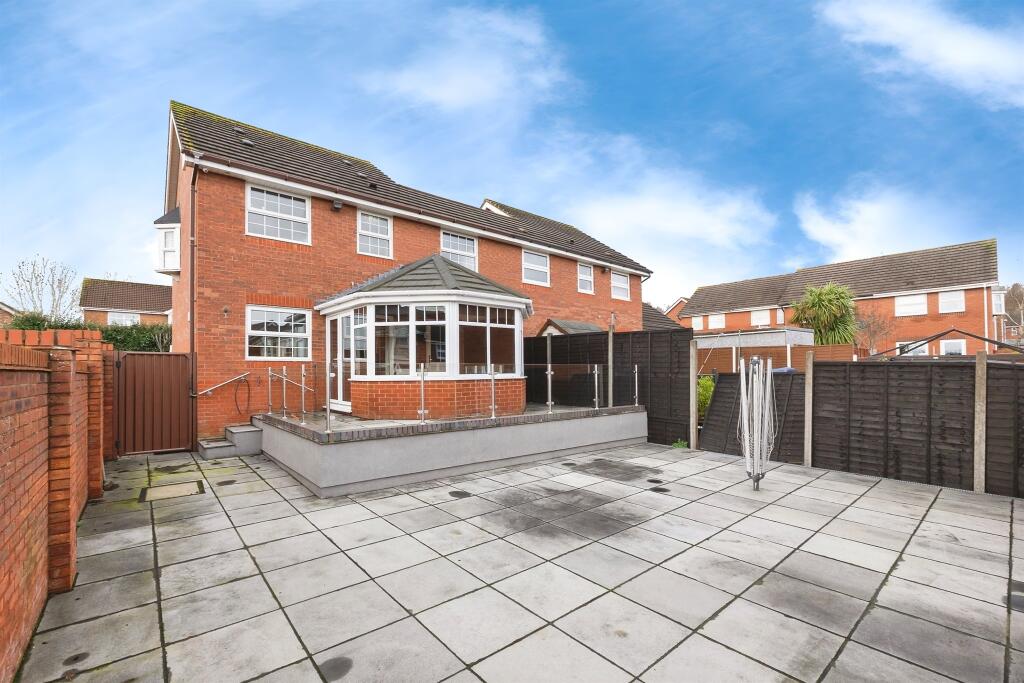 Lacock Drive, Barrs Court, BRISTOL photo 3