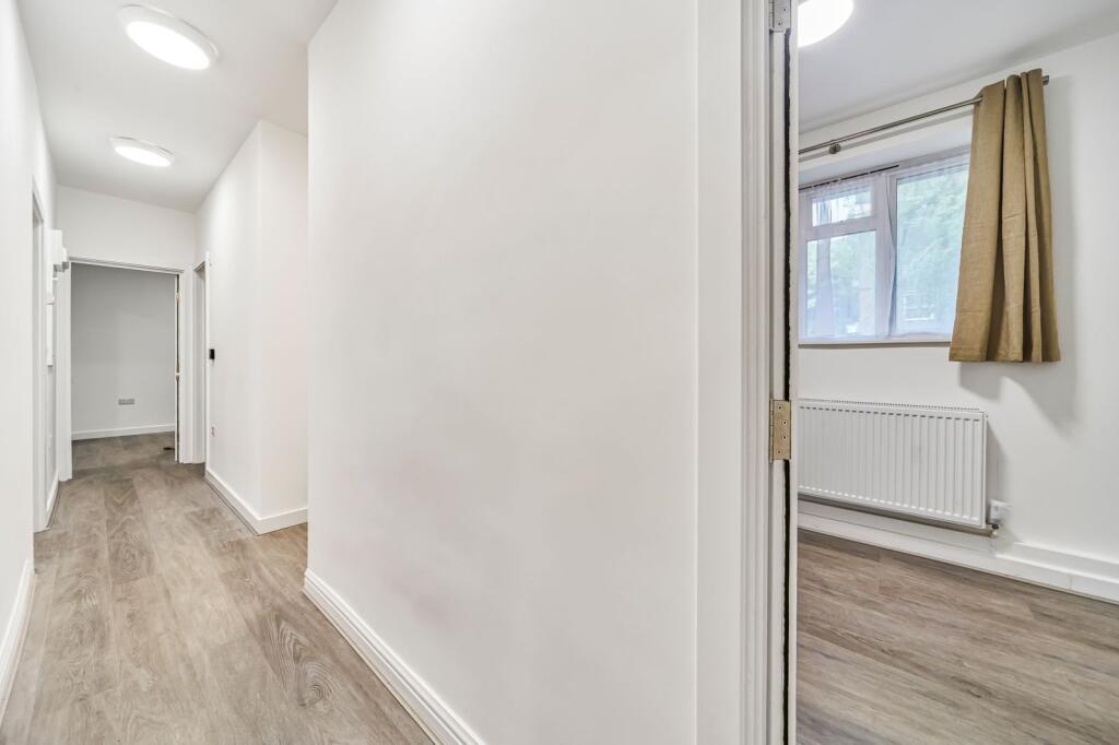 Apartment in London - View 3