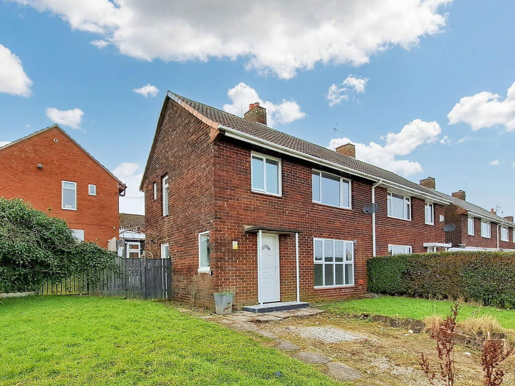 3-bed semi-detached on Springfield Road, Biddulph, Stoke-on-trent, ST8 7BY, £158,000