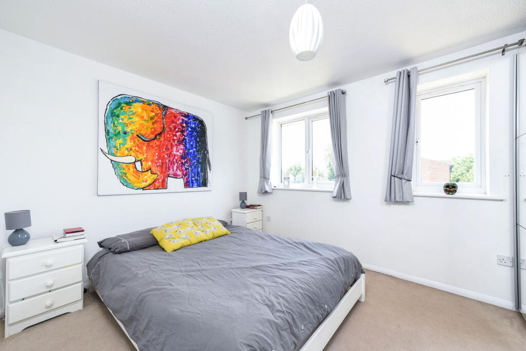 Apartment in London, Royal Borough of Greenwich - More