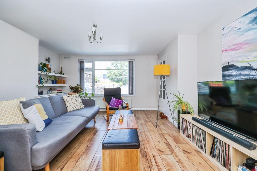 House in Nottingham, Clifton - More