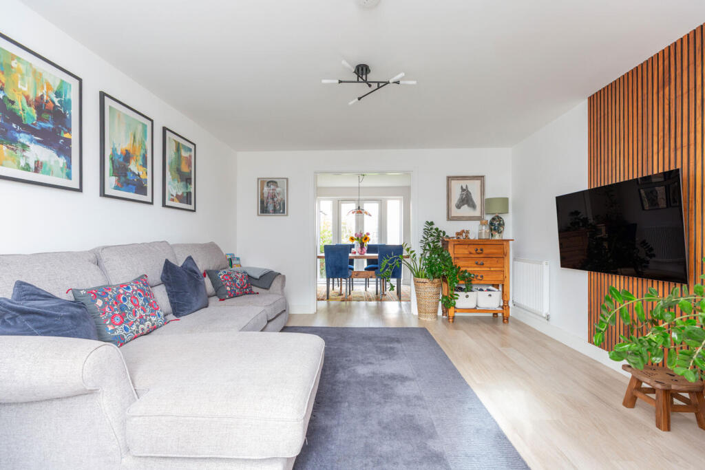House in Salisbury - View 4