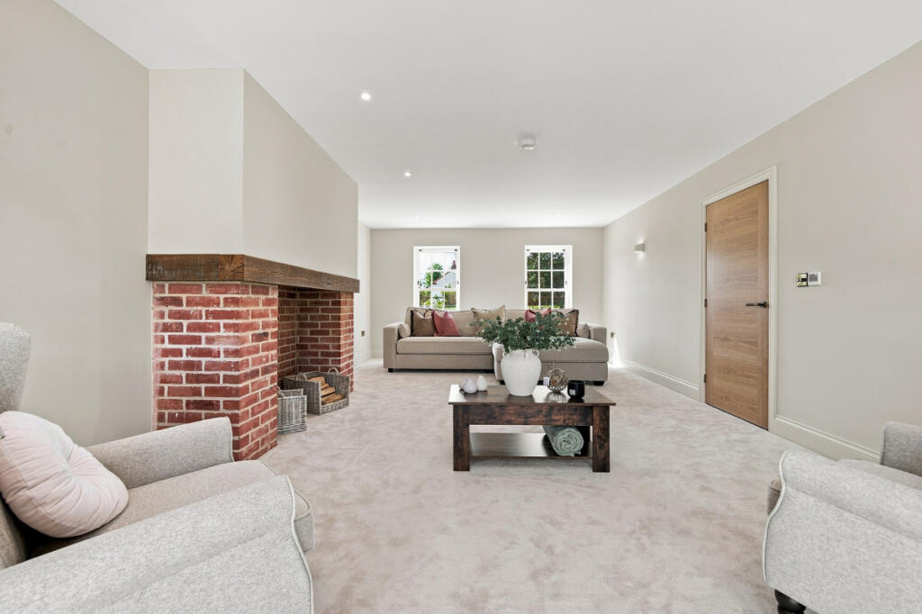 House in Nottingham - View 5