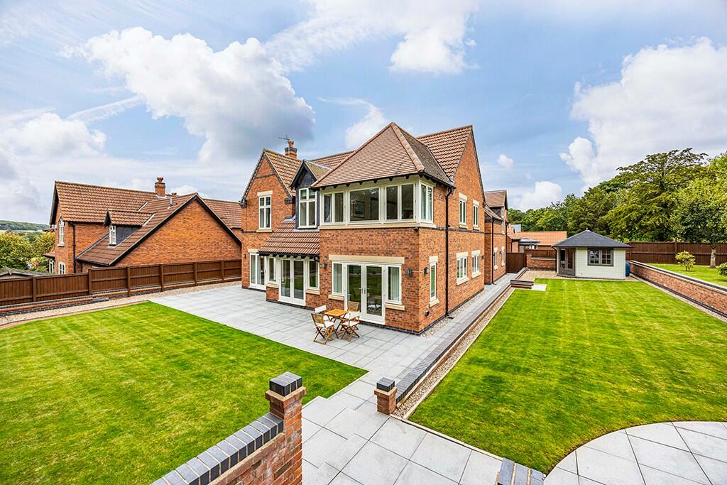 Main image of property: 5 West Manor Park, Epperstone, Nottinghamshire NG14 6TR