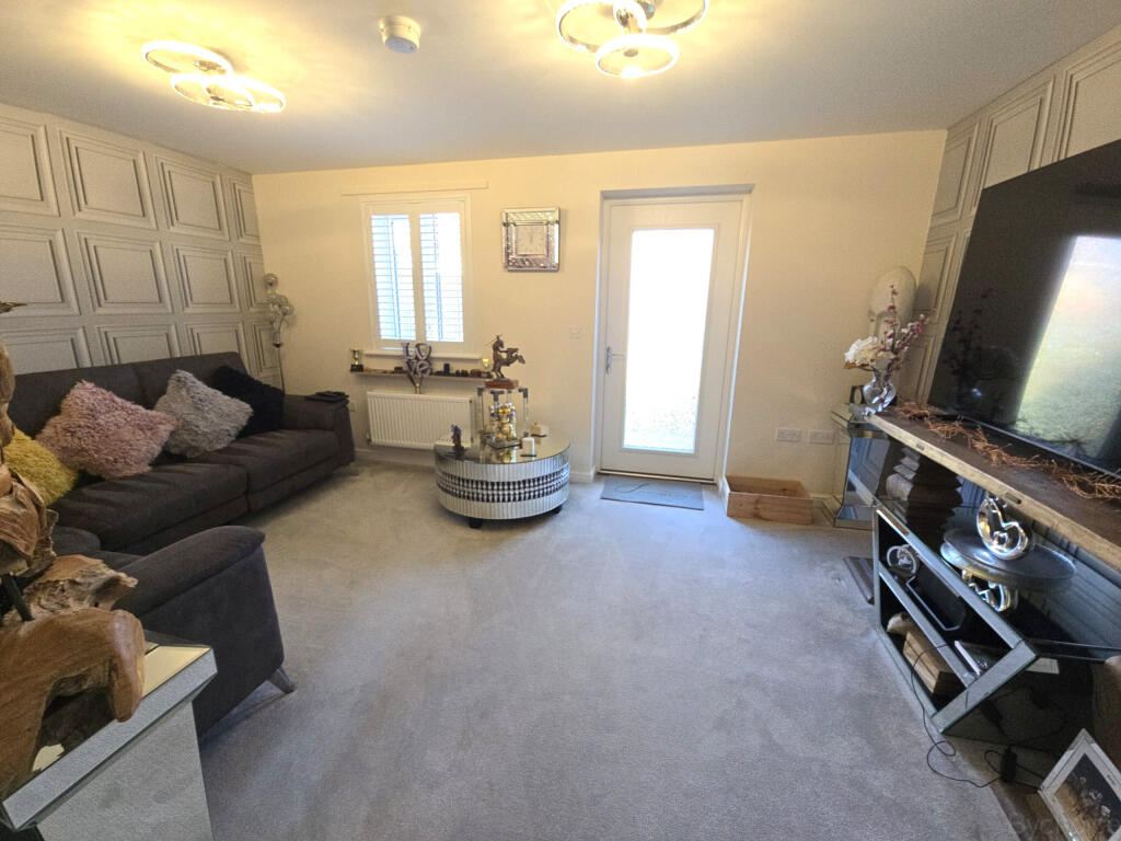 House in West Suffolk, Bury St Edmunds - View 3