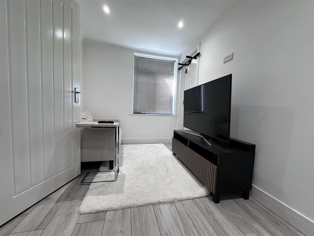 Apartment in Portsmouth - View 3