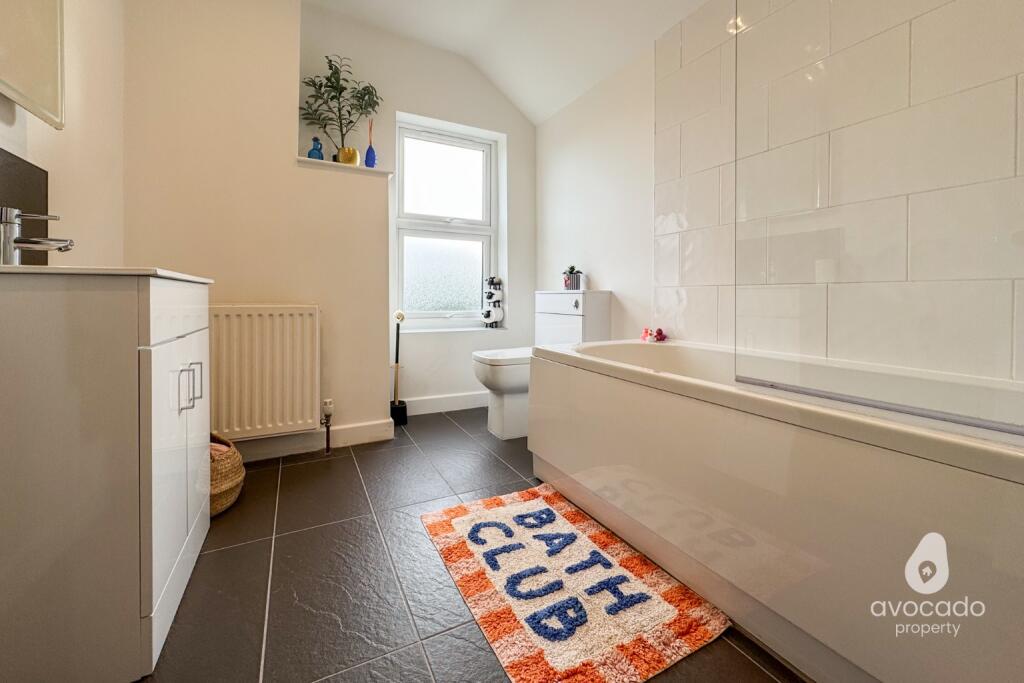Wescott Road, Wokingham, RG40 - More