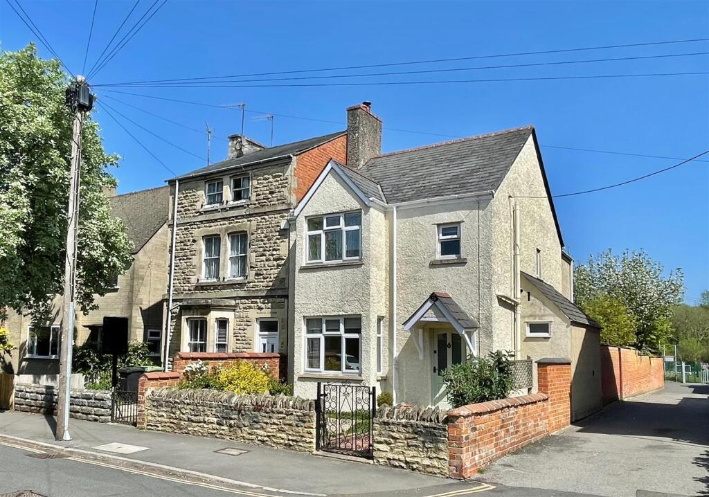 Victoria road, Cirencester photo 3