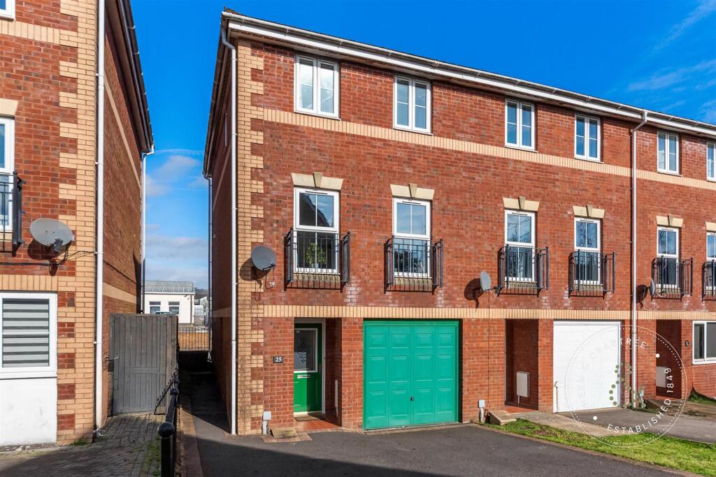Main image of property: Heol Dewi Sant, Cardiff