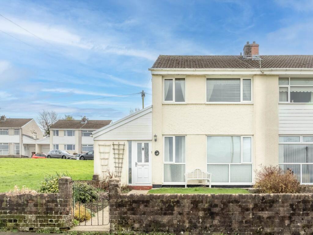 Main image of property: St Annes Gardens, Maes y Cwmmer , 