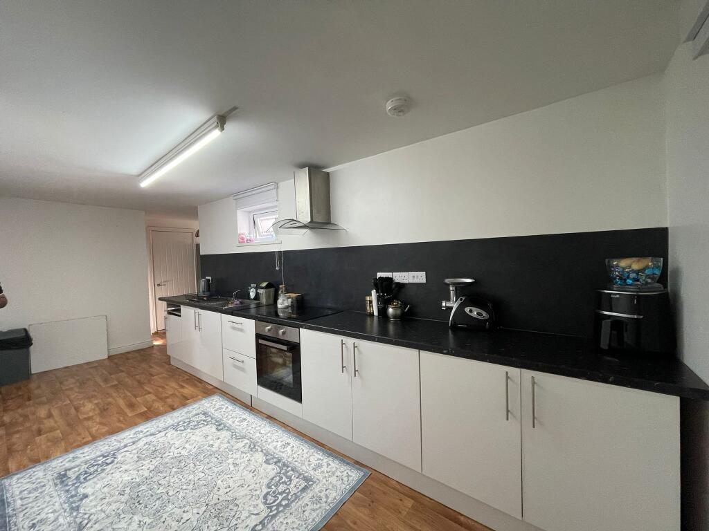 House in Aberkenfig, Newcastle Higher - View 5