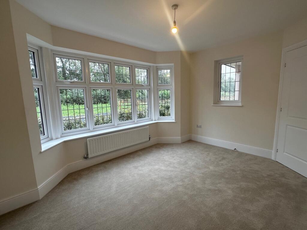House in South Derbyshire, Etwall - More