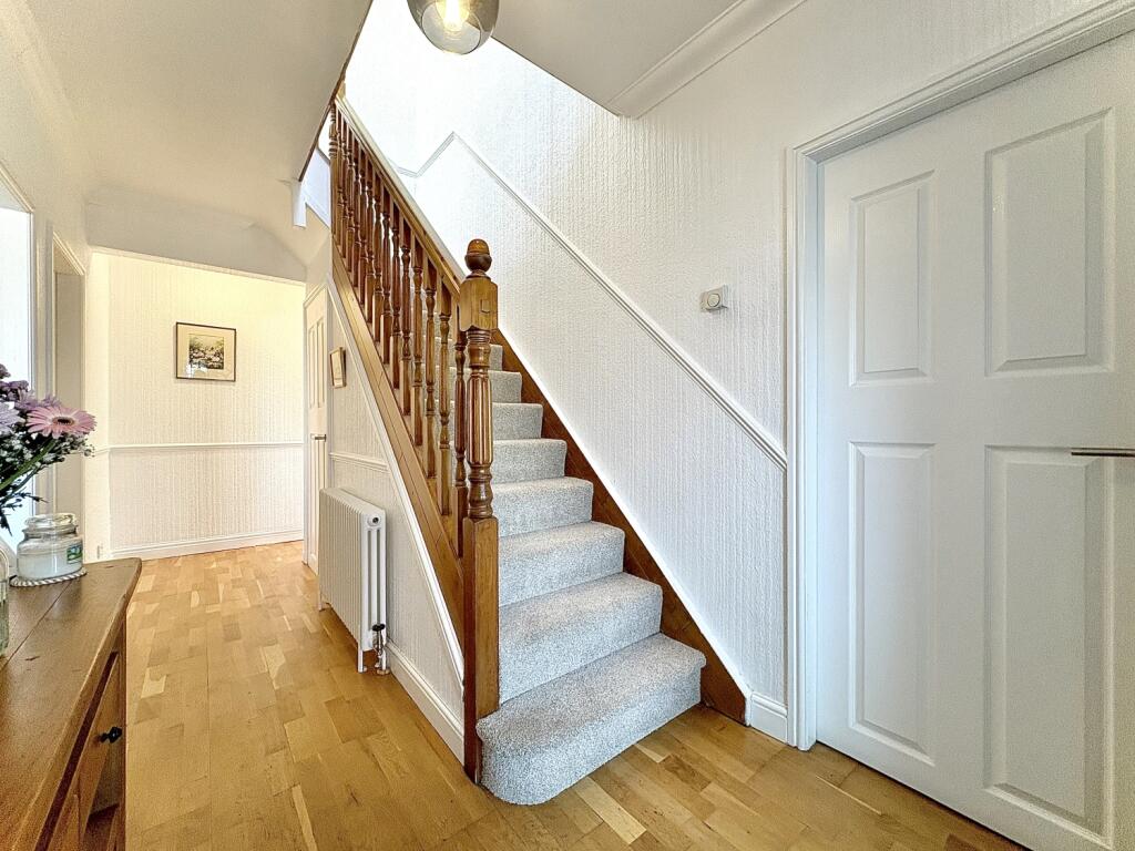 Hermit Street, UPPER GORNAL, DY3 2BS photo 3