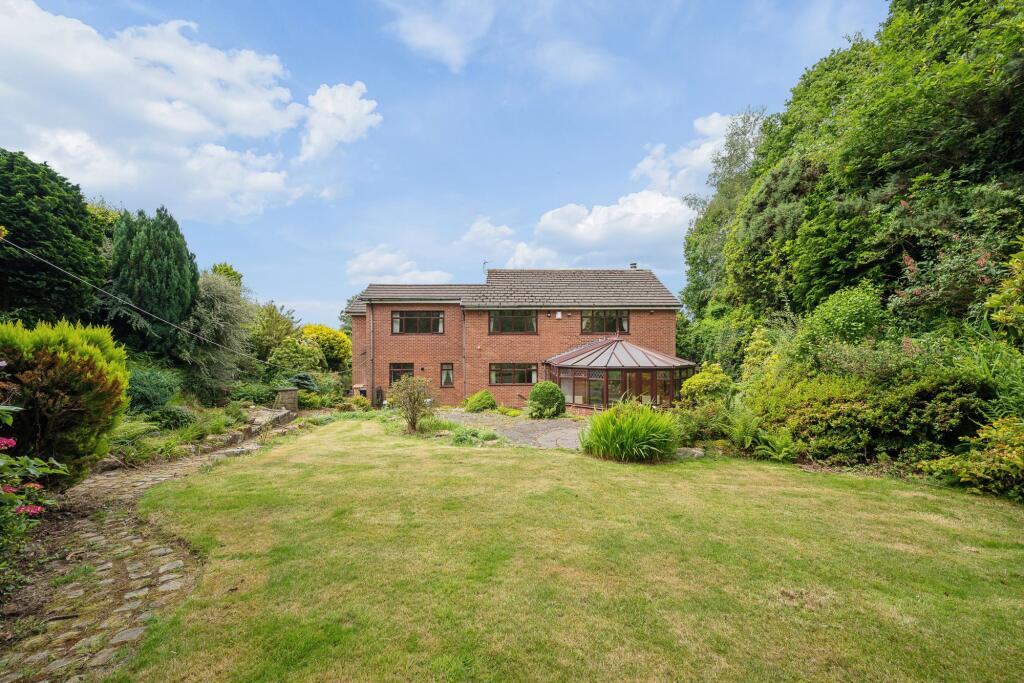 3, Stoneacre, Lostock, BL6 | 5-Bed Detached Home In Quiet Cul De Sac Close To Transport Links photo 4
