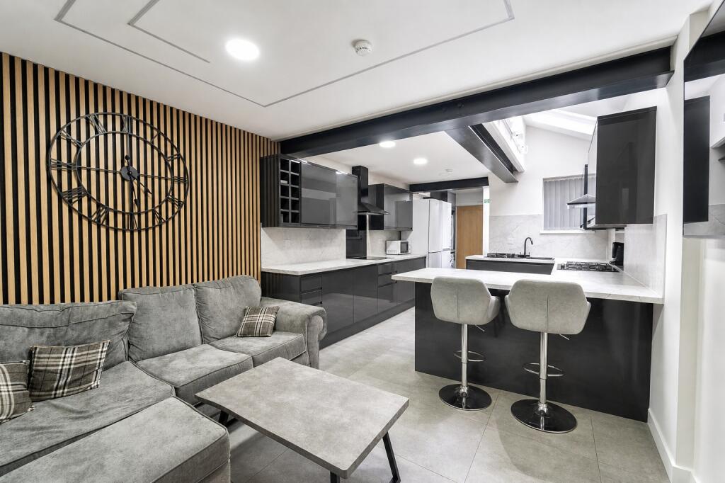 House in Birmingham - More