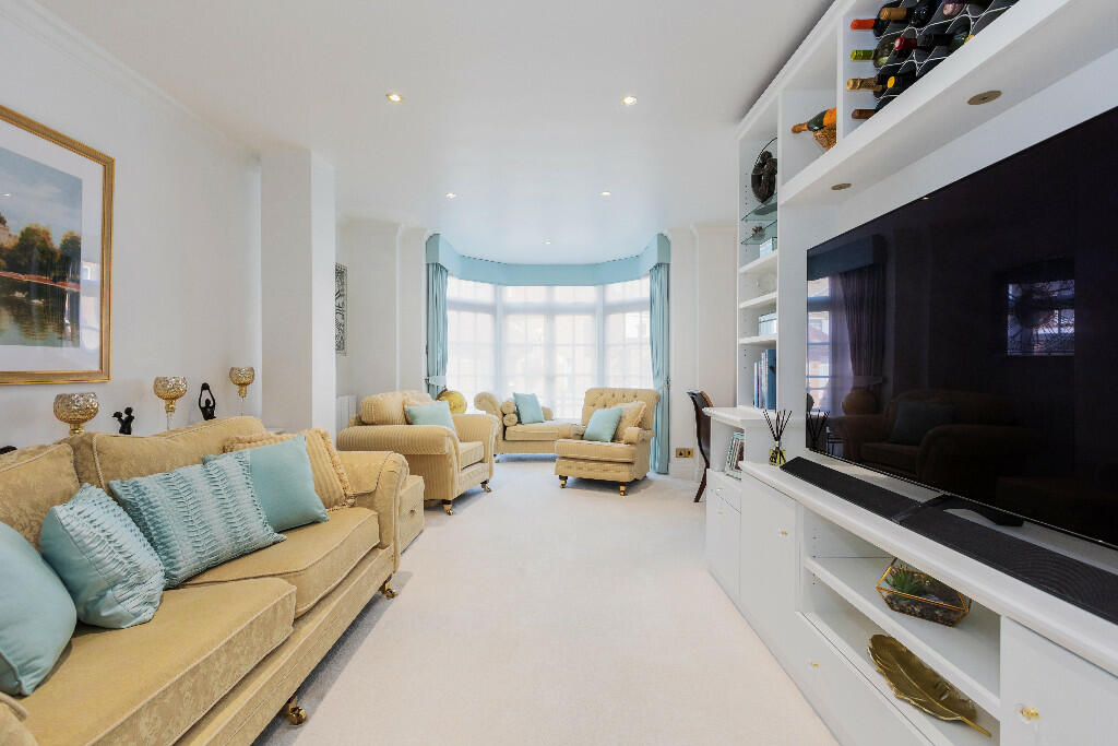 Main image of property: Eton Riverside, King Stable Street, SL4