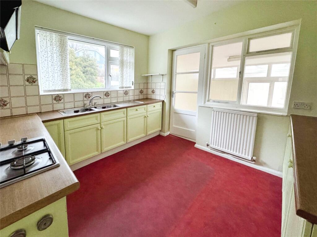 Farley Way, Fairlight, Hastings, East Sussex, TN35 photo 4