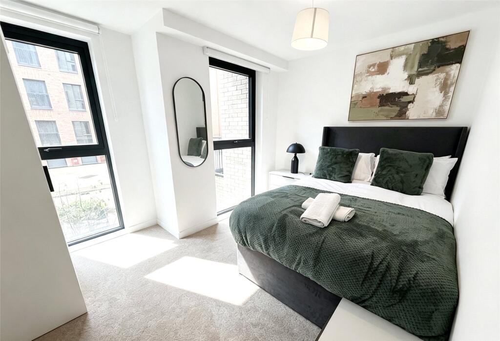 Apartment in Manchester - View 5