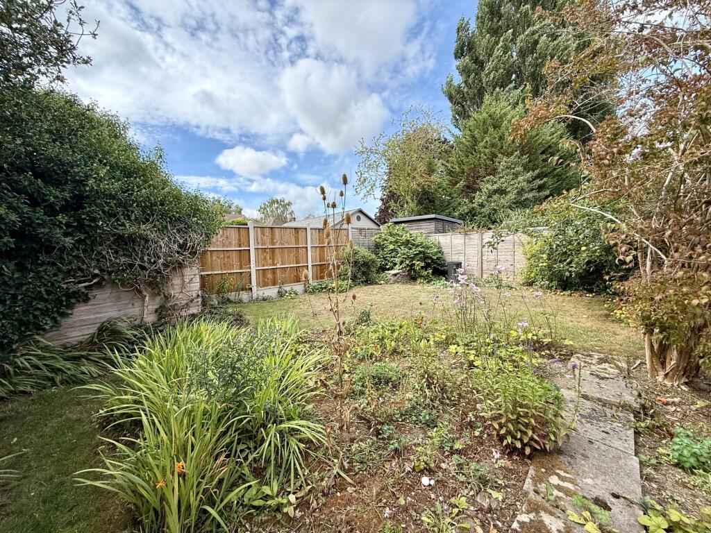House in Luton - View 4
