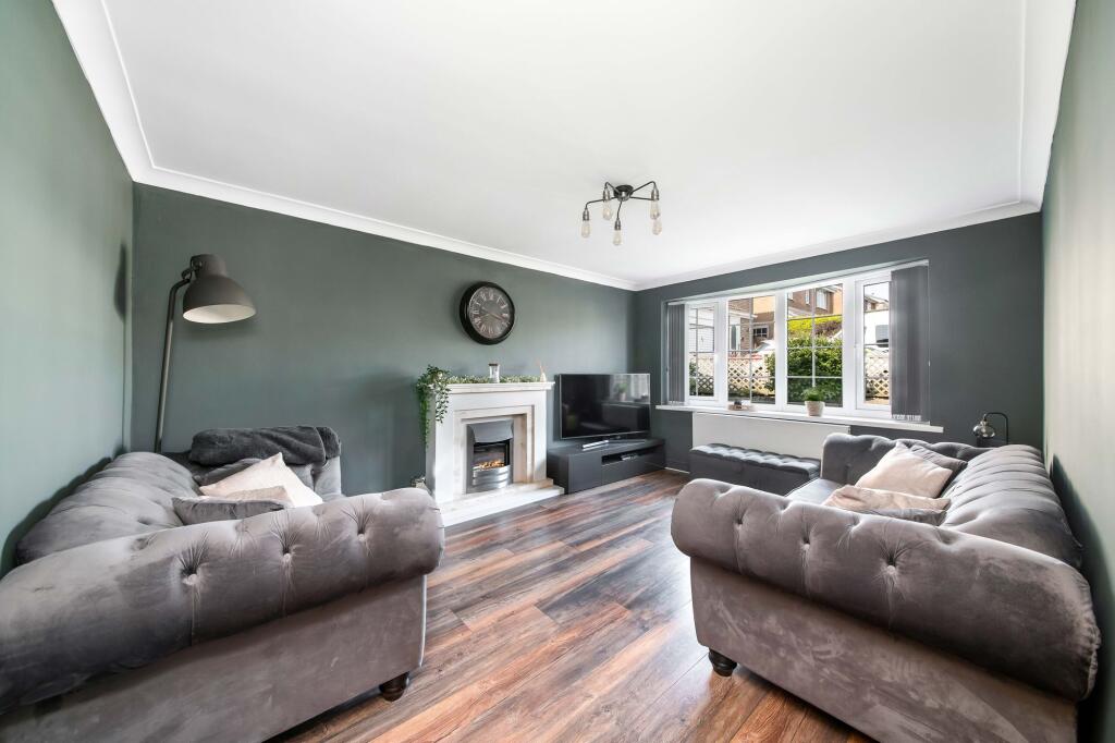Eleven, Highfields, Netherton, WF4 photo 2