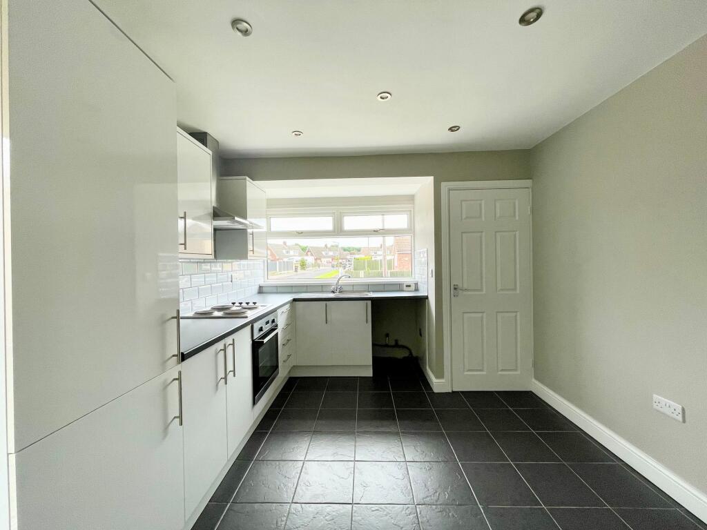 Oakwood Drive, Armthorpe, DN3 photo 3