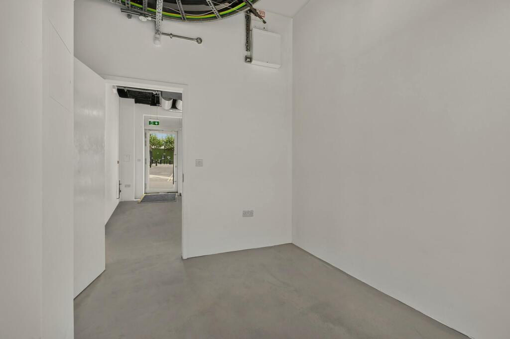 bedroom 3.jpg
