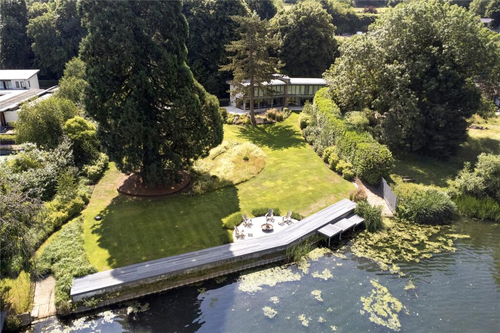 Main image of property: Stonehouse Lane, Cookham, Maidenhead, SL6