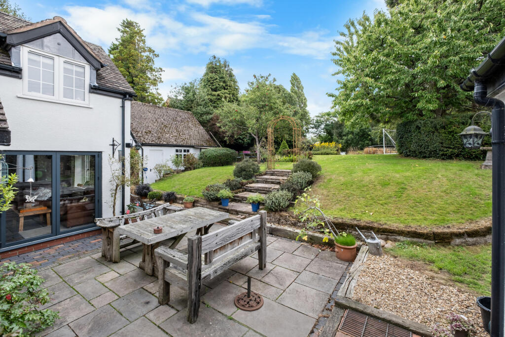 Additional image 4 of Parish Hill, Bournheath, Bromsgrove B61 9JH