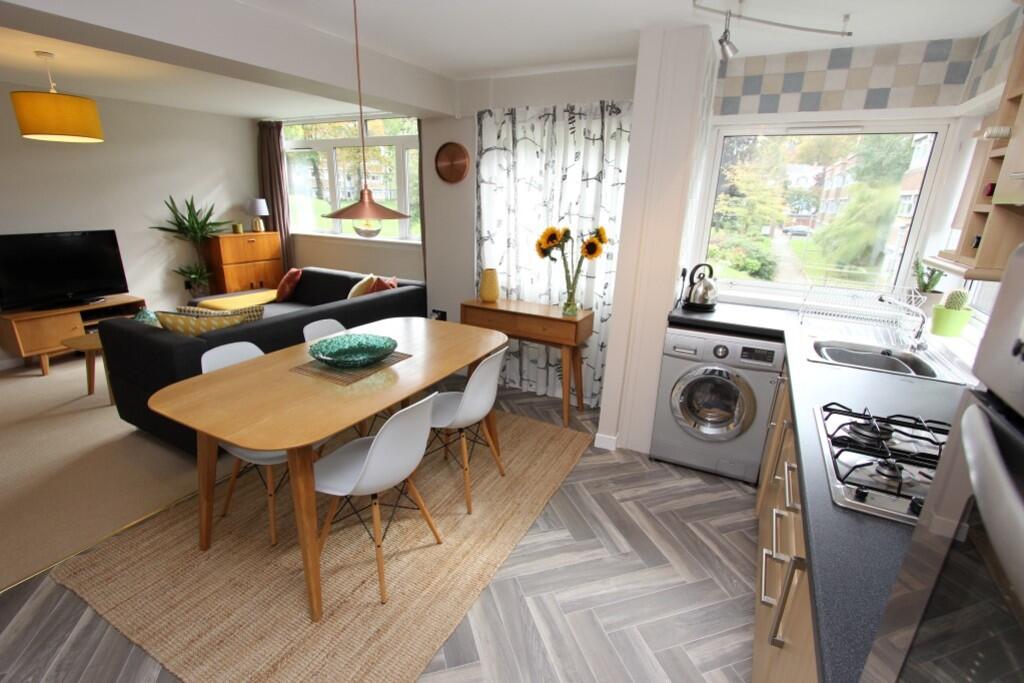 Apartment in Glasgow - View 3