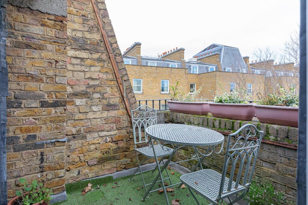 3 bedroom maisonette for rent