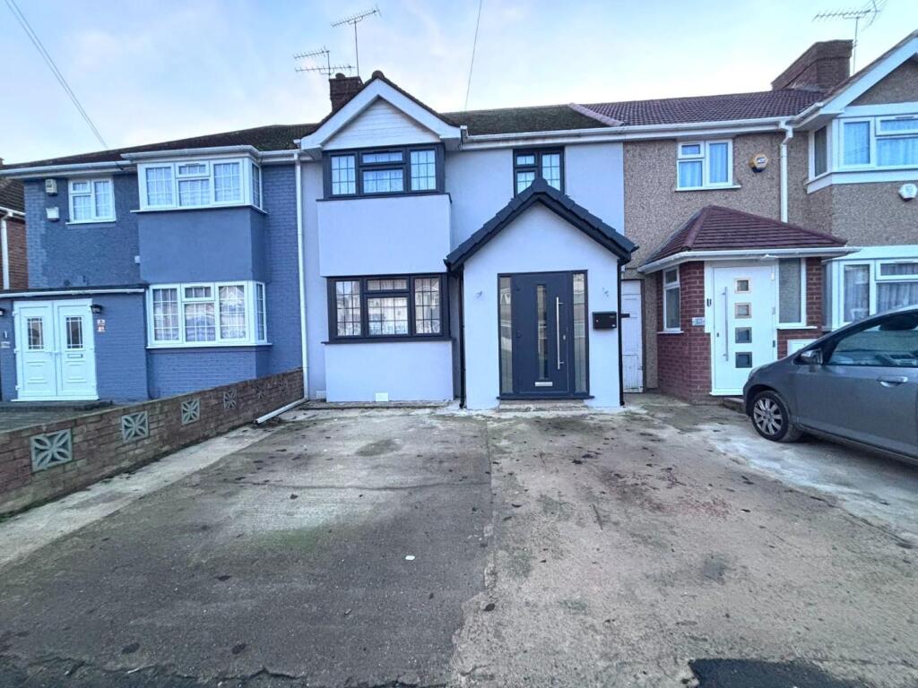 Main image of property: Berwick Avenue, Hayes