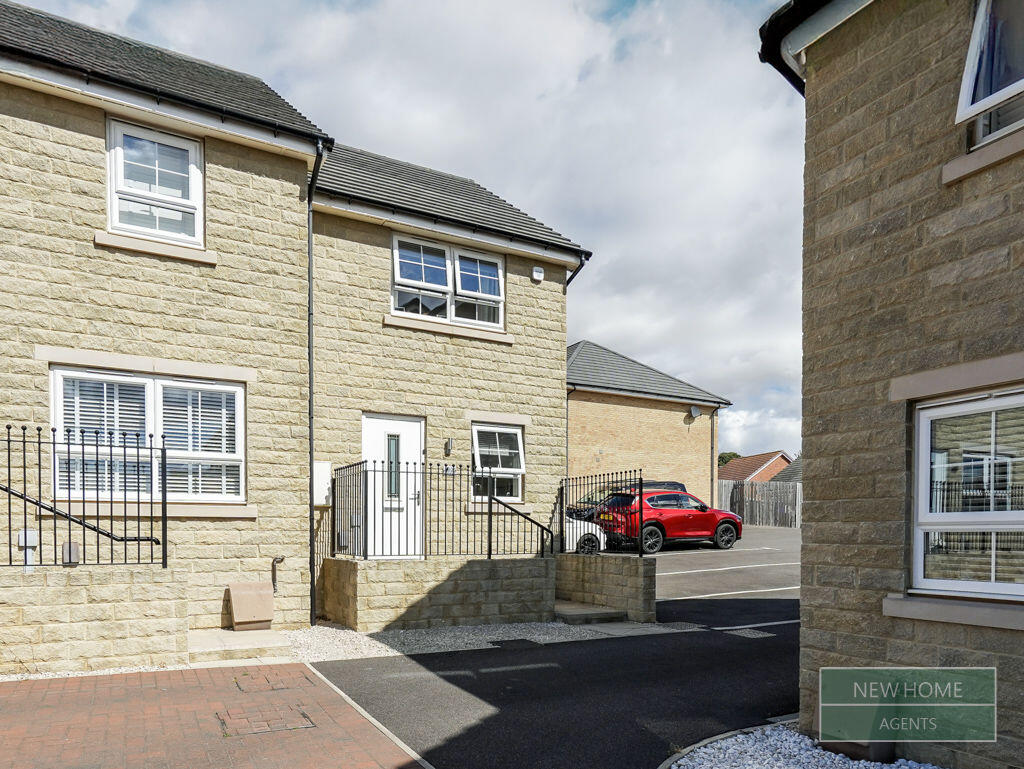 Main image of property: Newland Avenue ,Cudworth, Barnsley, S72 8XB