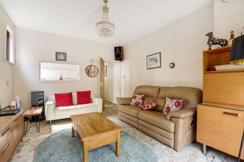 House in Nottingham - View 4