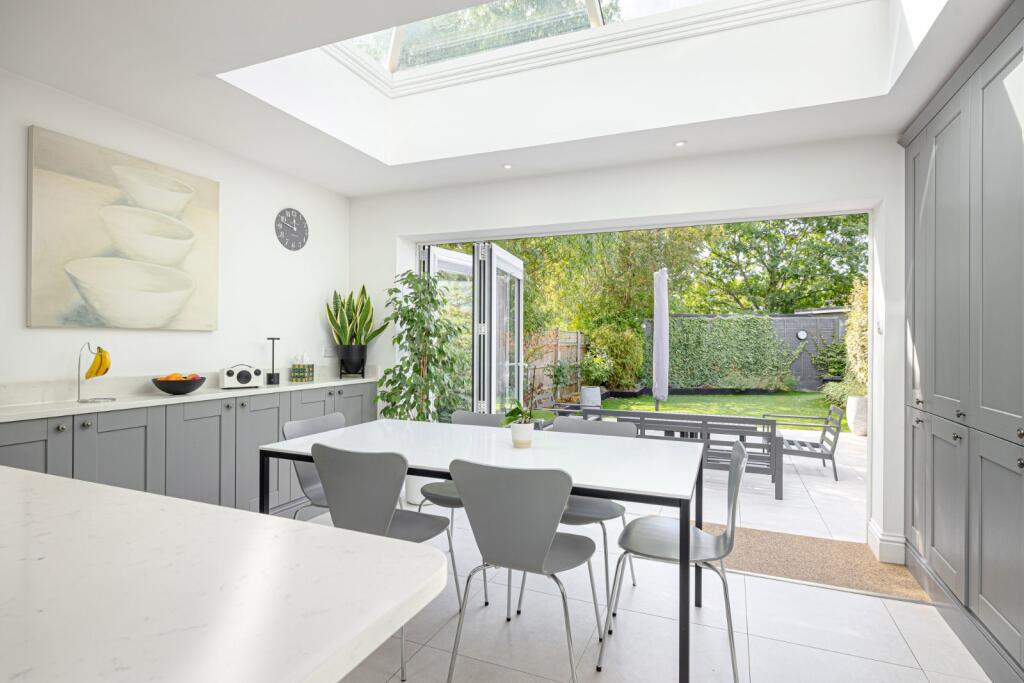 House in Bishop's Stortford, Hockerill - View 4